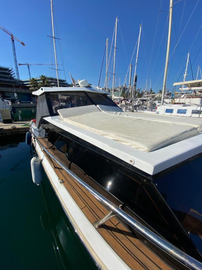 Hotel Laura Boat San Adrián de Besós Zewnętrze zdjęcie